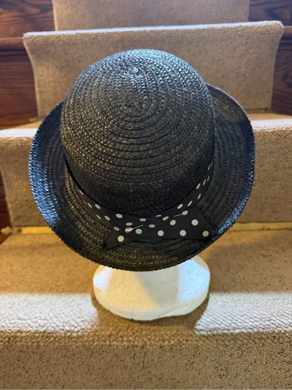 N/A stylish black